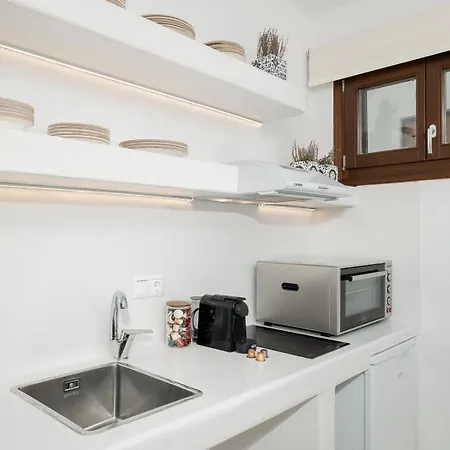 Leanda, Agios Prokopios, By Naxosvibe