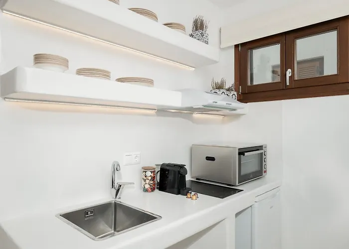 Leanda, Agios Prokopios, By Naxosvibe